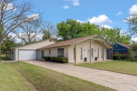 529 E Kempner