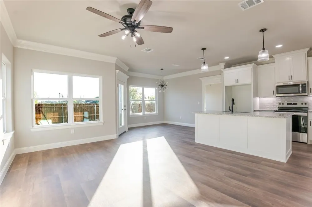 9209 Parkview Circle Tolar, TX 76476
