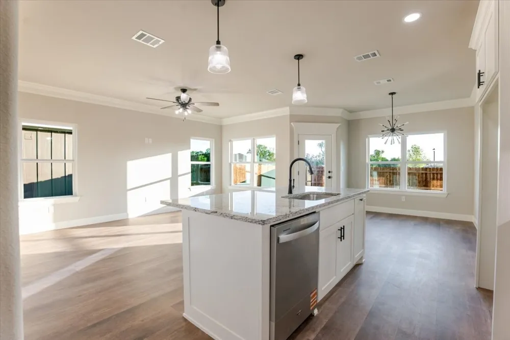 9209 Parkview Circle Tolar, TX 76476