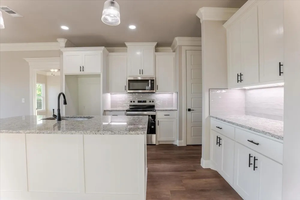 9209 Parkview Circle Tolar, TX 76476