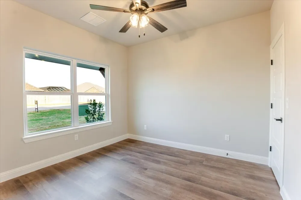 9209 Parkview Circle Tolar, TX 76476
