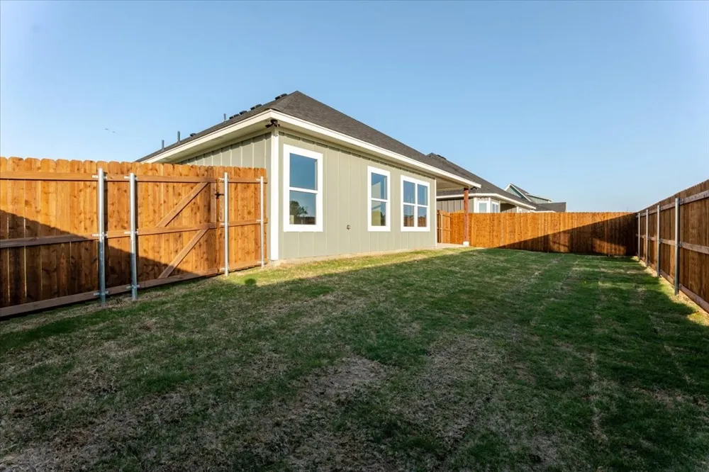 9209 Parkview Circle Tolar, TX 76476