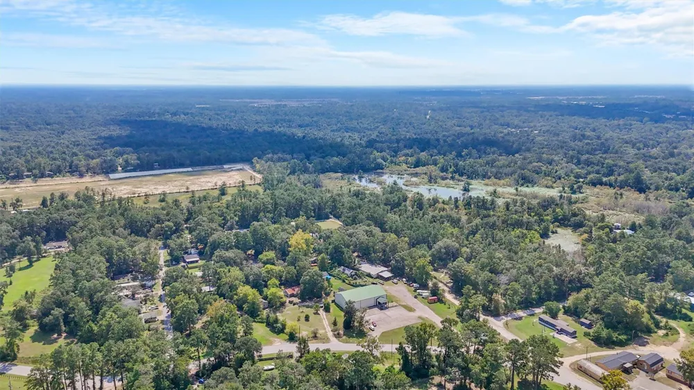 17023 Main Street Splendora, TX 77372