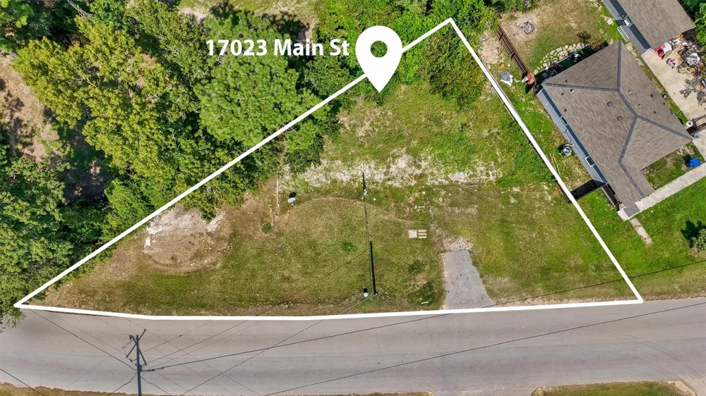 17023 Main Street Splendora, TX 77372