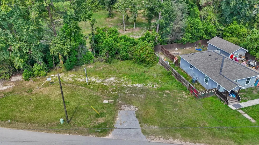 17023 Main Street Splendora, TX 77372