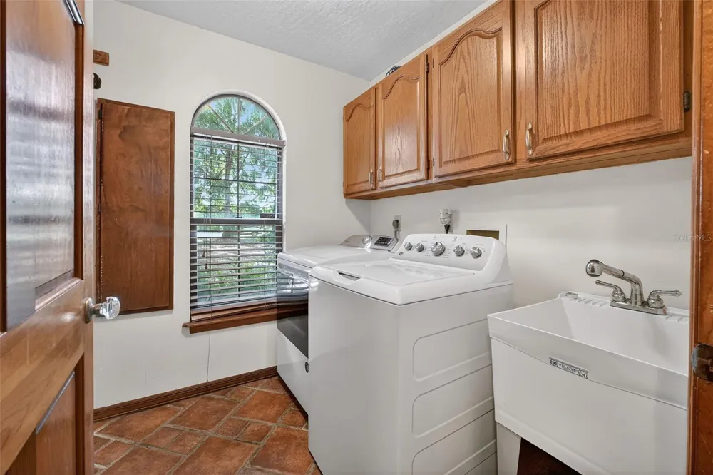 3380 LIONEL ROAD Mims, FL 32754