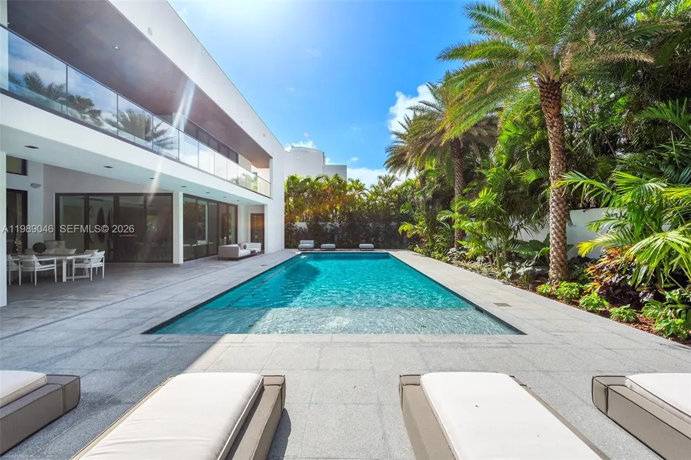 128 Ocean Blvd Golden Beach, FL 33160