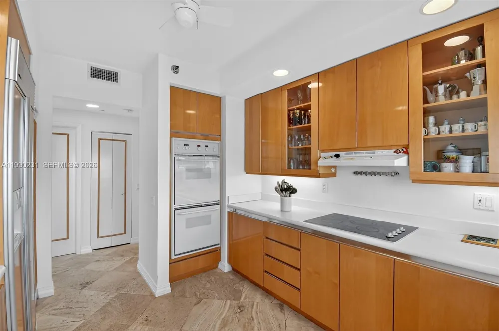 21150 Point Pl #1505 Aventura, FL 33180
