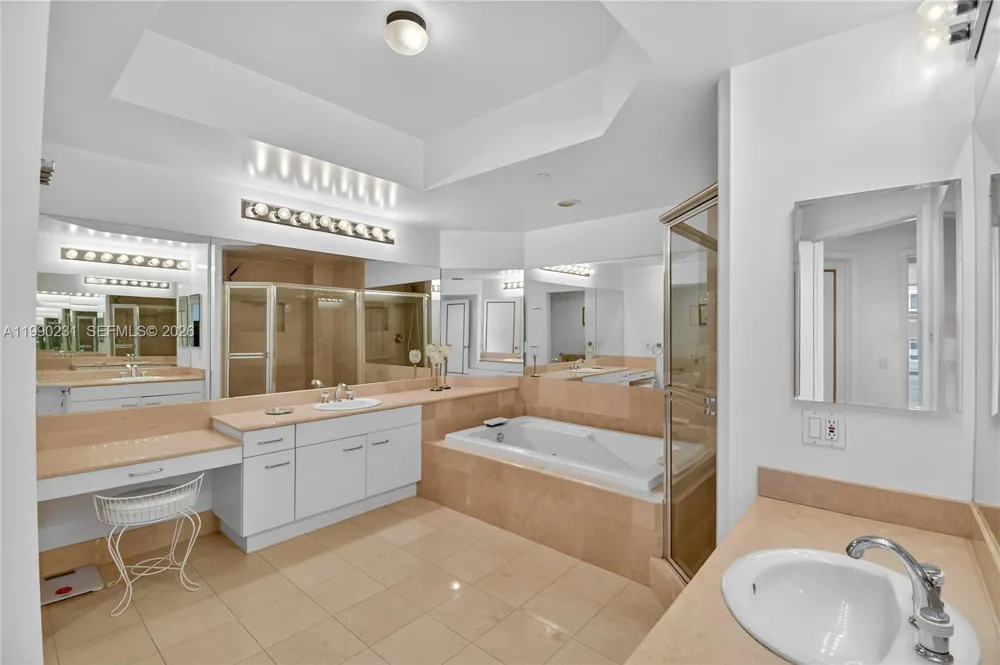 21150 Point Pl #1505 Aventura, FL 33180