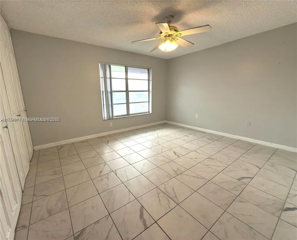 805 W Oakland Park Blvd #D19 Oakland Park, FL 33311