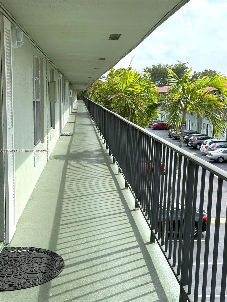 805 W Oakland Park Blvd #D19 Oakland Park, FL 33311