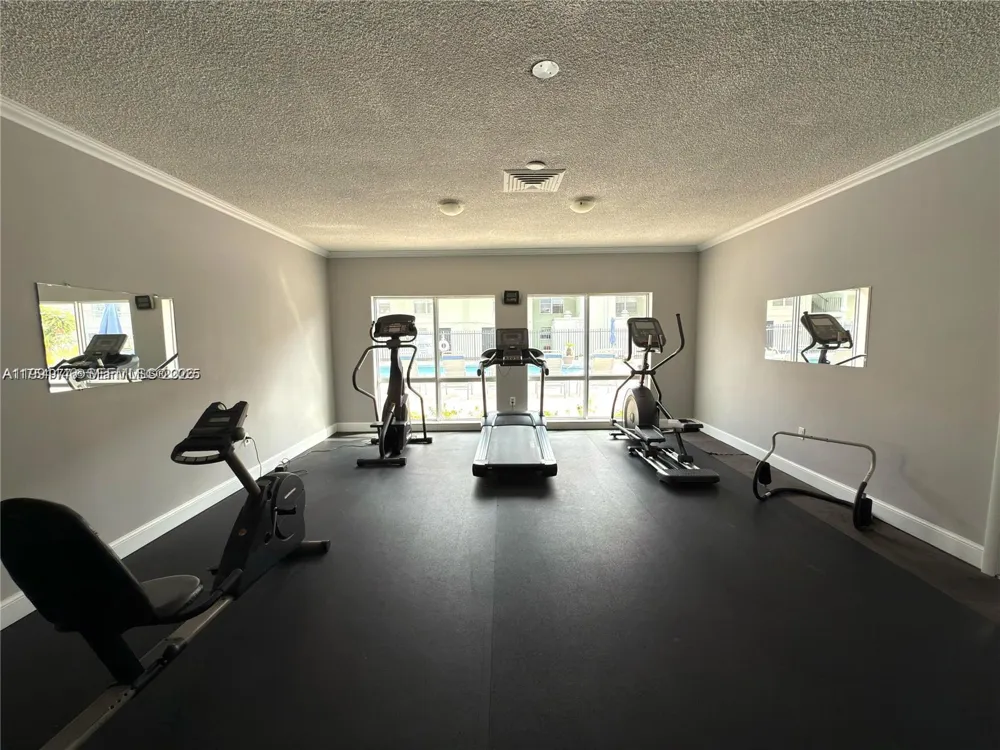 805 W Oakland Park Blvd #D19 Oakland Park, FL 33311
