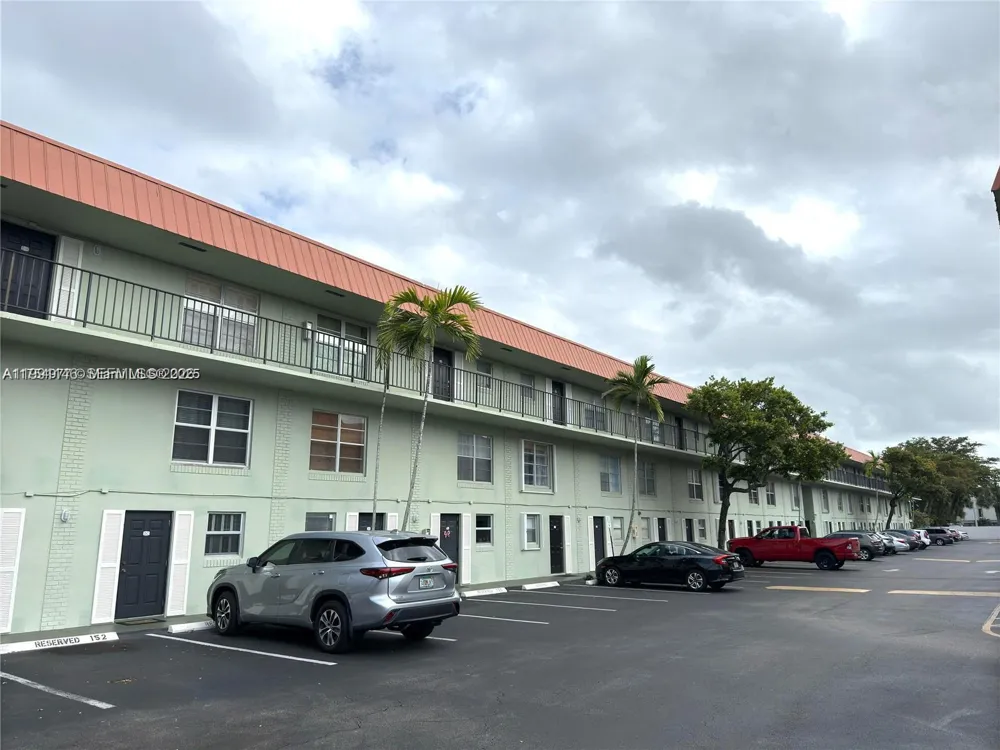 805 W Oakland Park Blvd #D19 Oakland Park, FL 33311