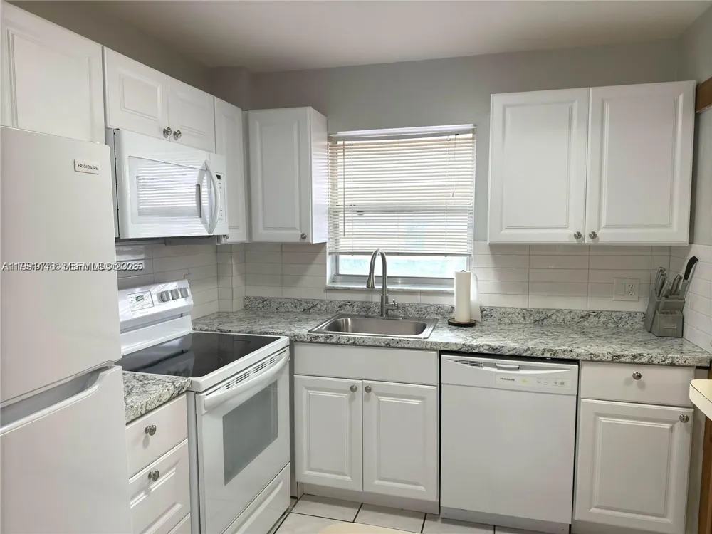 805 W Oakland Park Blvd #D19 Oakland Park, FL 33311