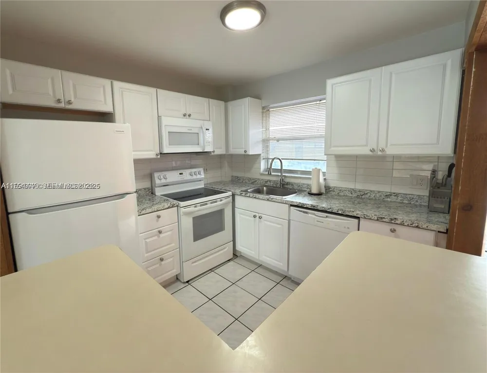 805 W Oakland Park Blvd #D19 Oakland Park, FL 33311