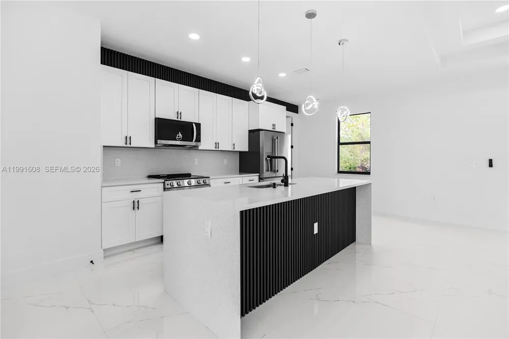 1113 ENRIQUE ST E Lehigh Acres, FL 33974