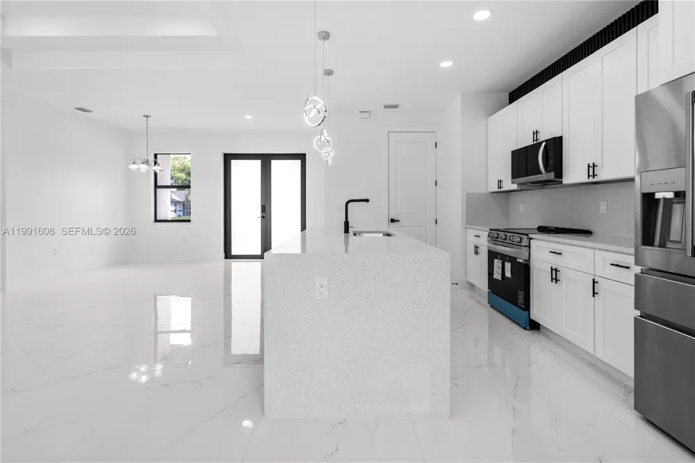 1113 ENRIQUE ST E Lehigh Acres, FL 33974