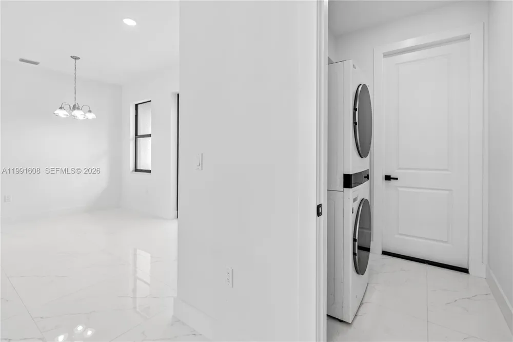 1113 ENRIQUE ST E Lehigh Acres, FL 33974