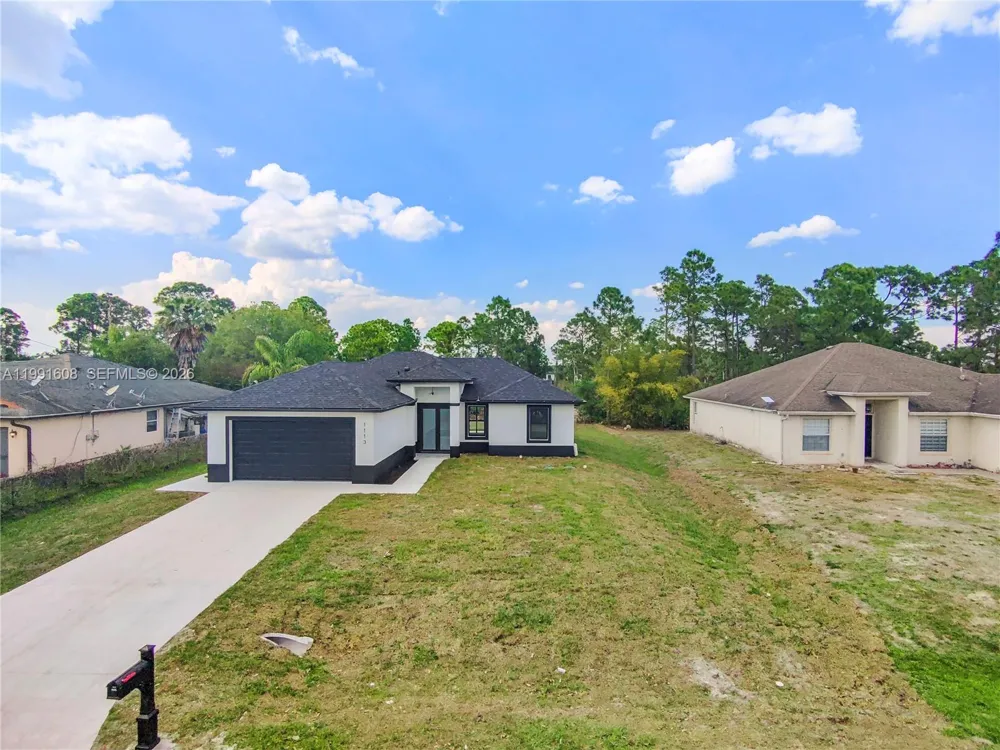 1113 ENRIQUE ST E Lehigh Acres, FL 33974