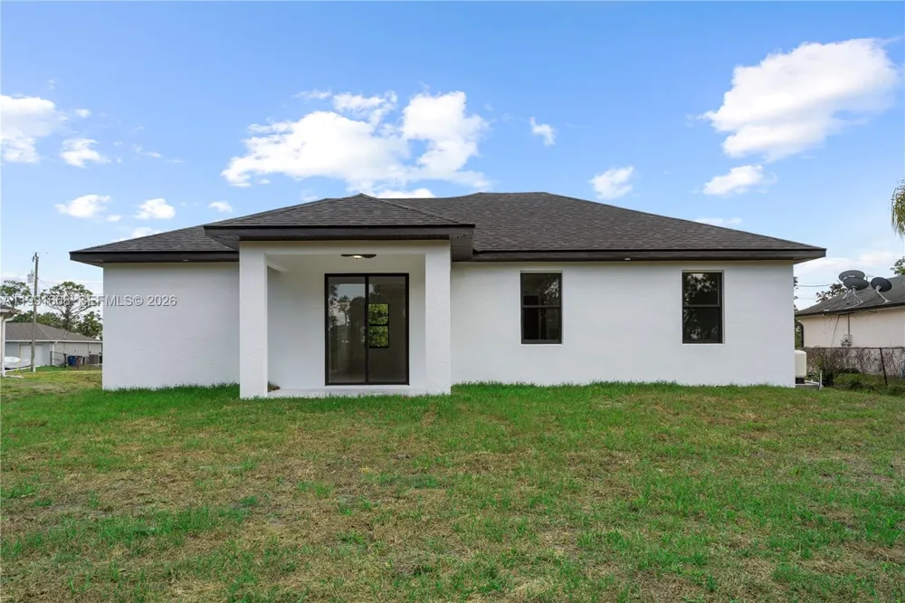 1113 ENRIQUE ST E Lehigh Acres, FL 33974