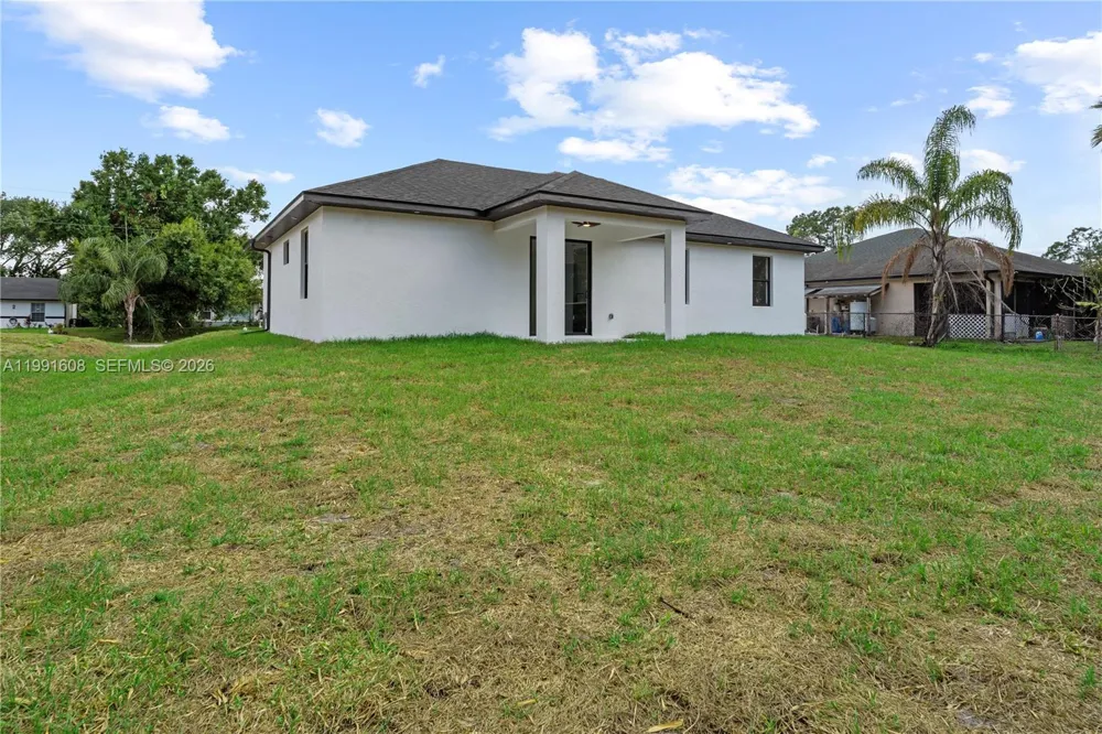1113 ENRIQUE ST E Lehigh Acres, FL 33974