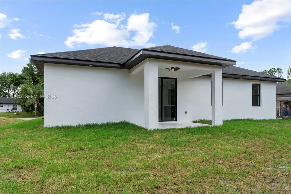 1113 ENRIQUE ST E Lehigh Acres, FL 33974
