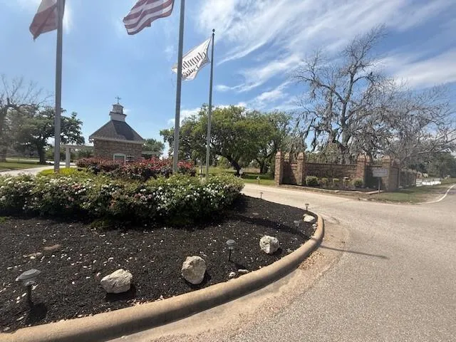2225 Riverside Drive West Columbia, TX 77486