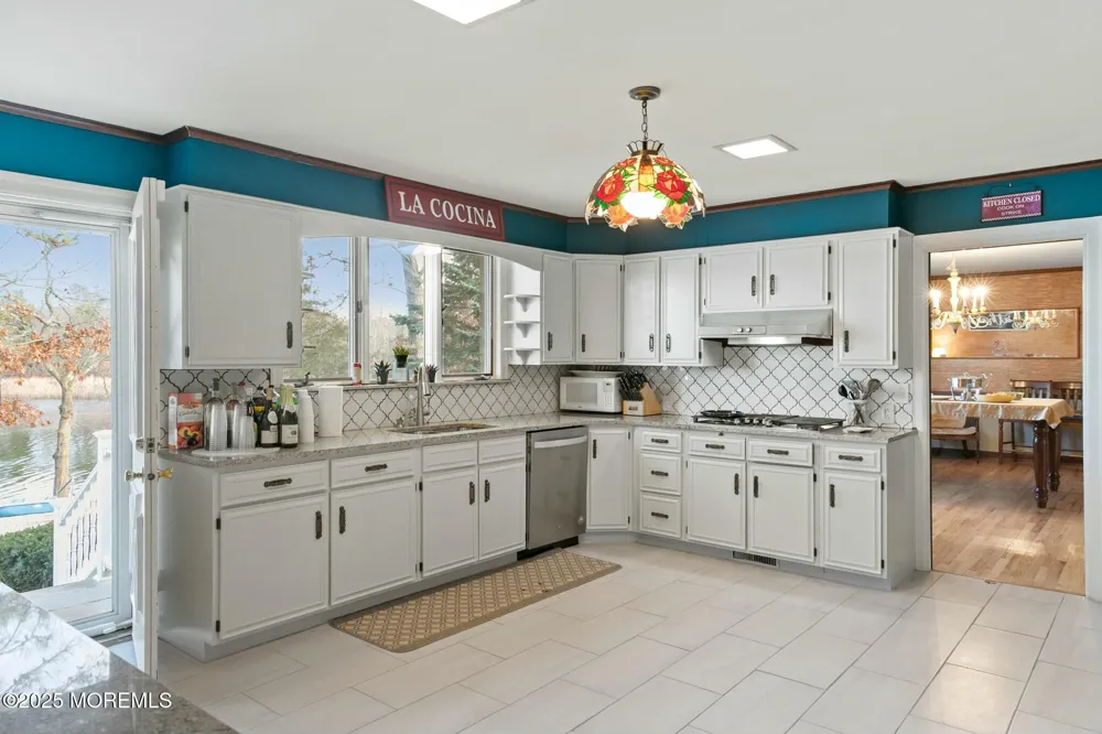 399 Golfview Drive Stafford, NJ 08050