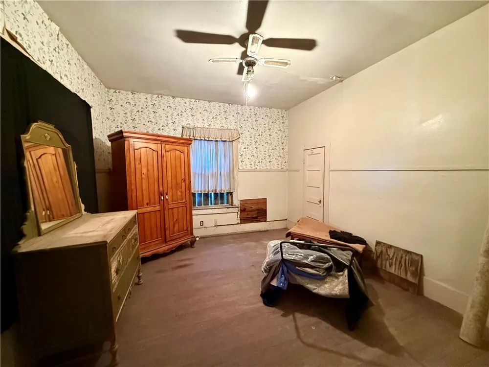 719 W Kleberg Avenue Kingsville, TX 78363
