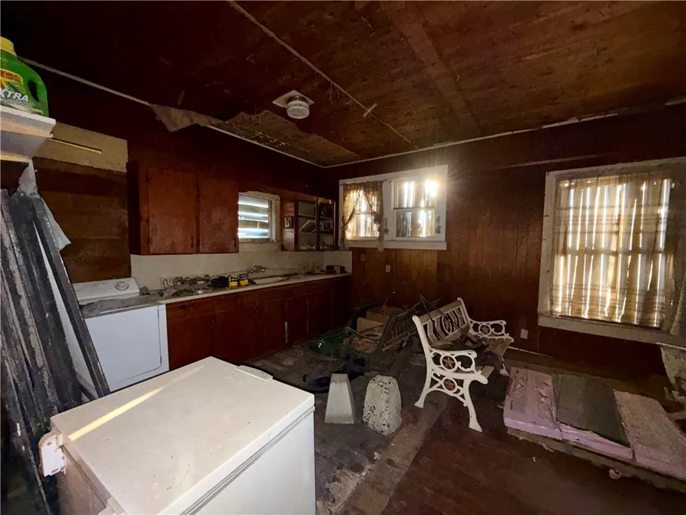 719 W Kleberg Avenue Kingsville, TX 78363