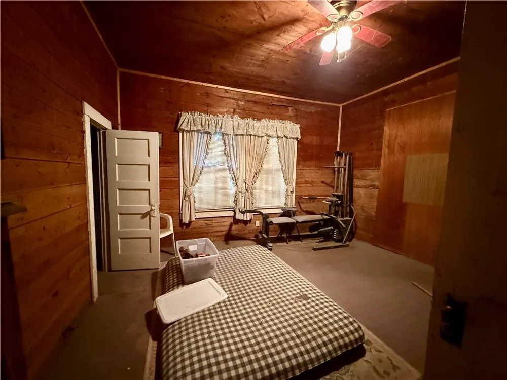 719 W Kleberg Avenue Kingsville, TX 78363