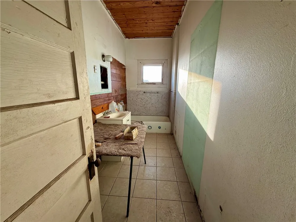 719 W Kleberg Avenue Kingsville, TX 78363