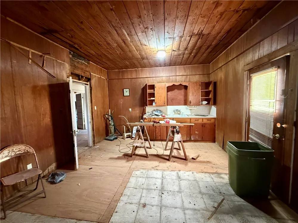 719 W Kleberg Avenue Kingsville, TX 78363