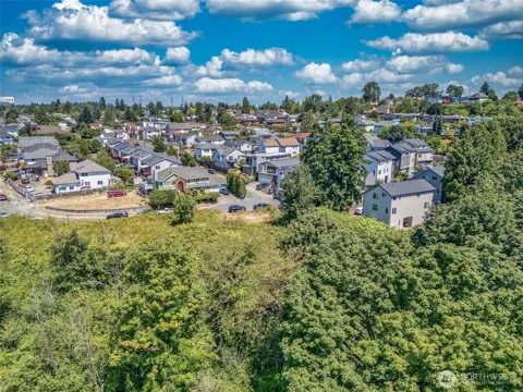 20 xx S Raymond Street