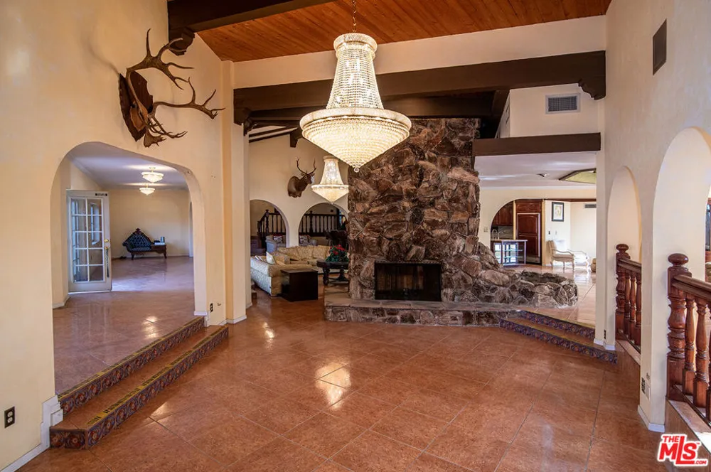 35931 Via Famero Drive Acton, CA 93510