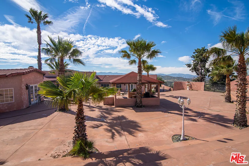 35931 Via Famero Drive Acton, CA 93510