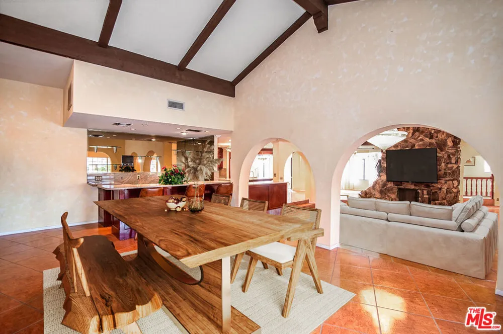 35931 Via Famero Drive Acton, CA 93510