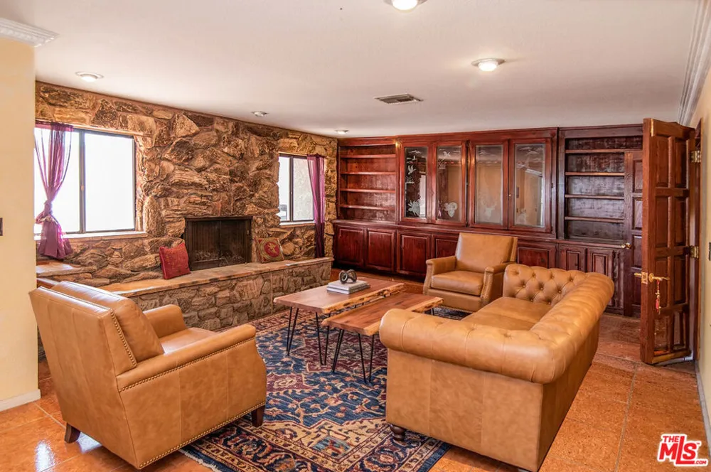 35931 Via Famero Drive Acton, CA 93510