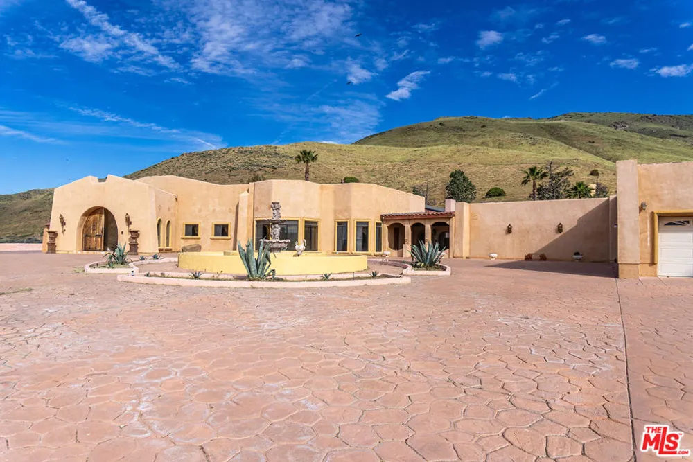 35931 Via Famero Drive Acton, CA 93510