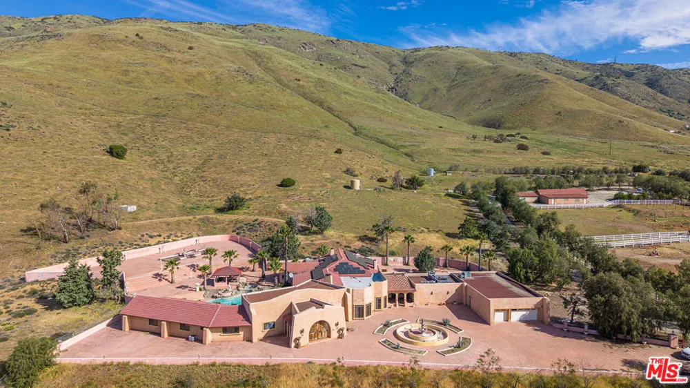 35931 Via Famero Drive Acton, CA 93510