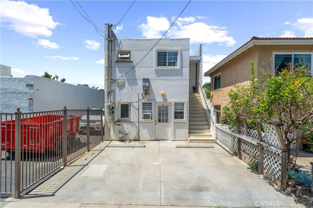 2707 S El Camino Real San Clemente, CA 92672