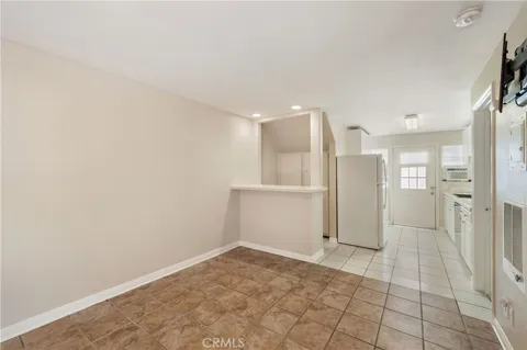 2707 S El Camino Real