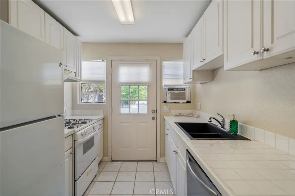 2707 S El Camino Real San Clemente, CA 92672