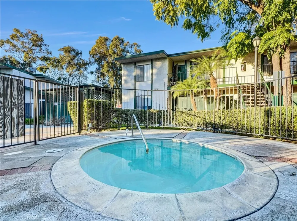 1735 E Washington #B28 Colton, CA 92324