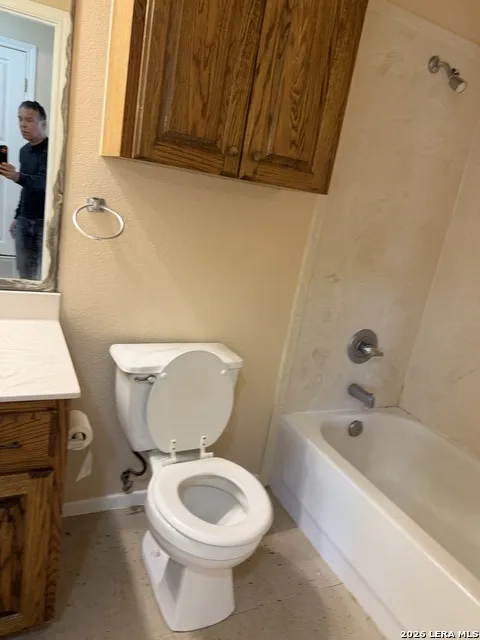 212 Schriewer Unit 201 Poth, TX 78147