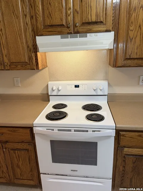 212 Schriewer Unit 201 Poth, TX 78147