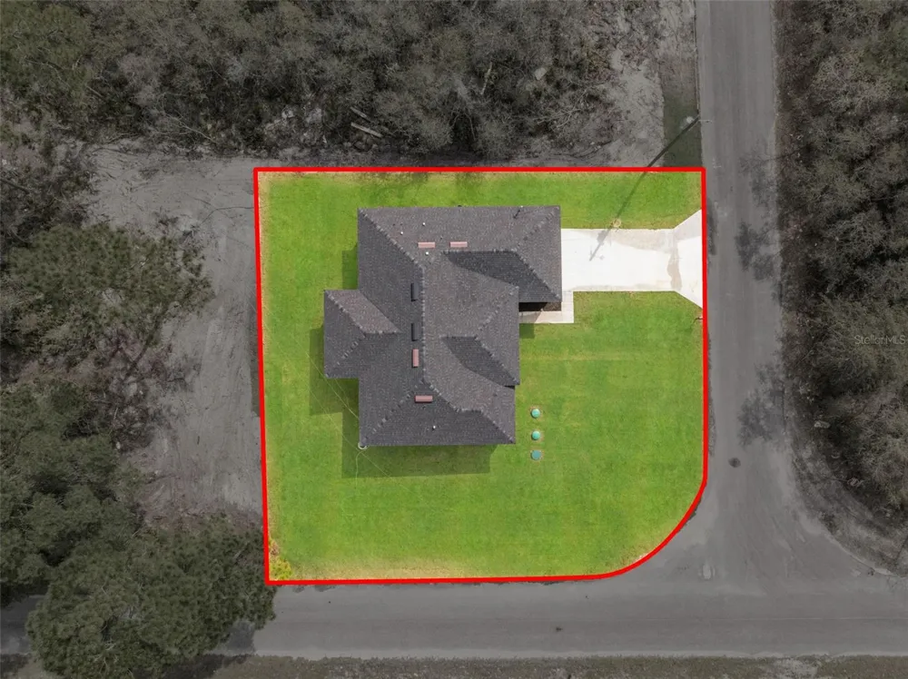 33 FISHER PLACE Ocklawaha, FL 32179