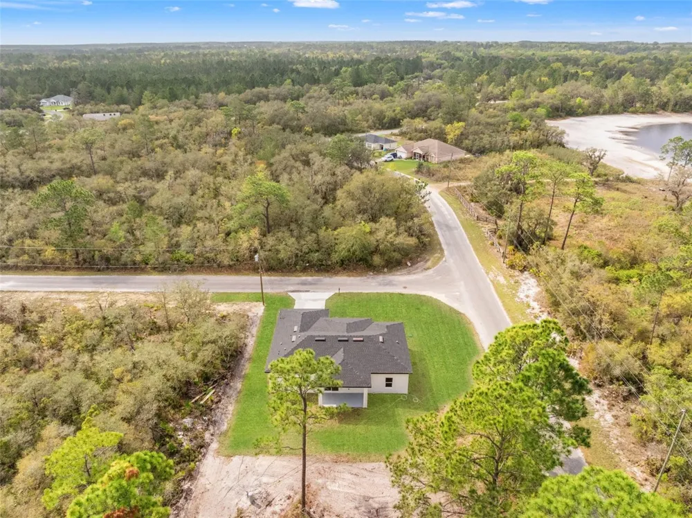 33 FISHER PLACE Ocklawaha, FL 32179