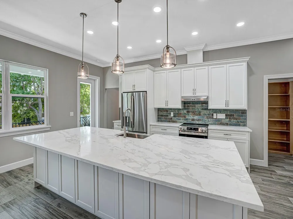 108 IRWIN STREET E Safety Harbor, FL 34695