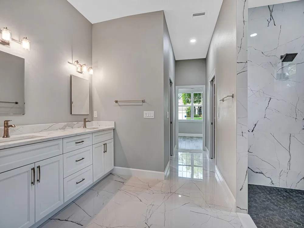 108 IRWIN STREET E Safety Harbor, FL 34695